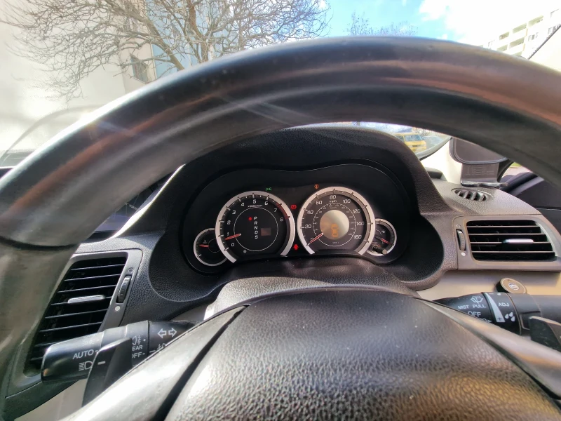 Honda Accord 2.0i, снимка 12 - Автомобили и джипове - 53401251