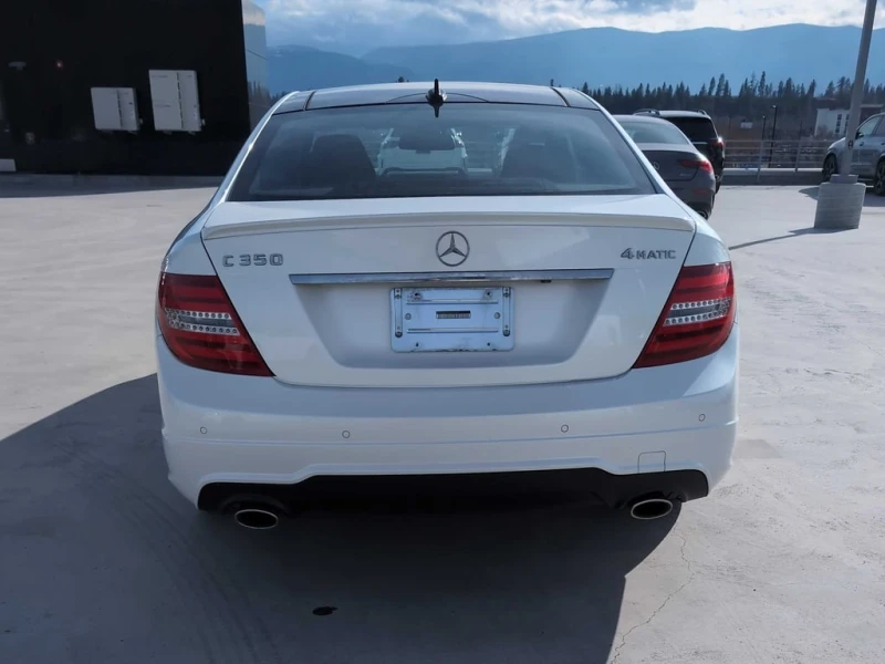 Mercedes-Benz C 350 * ПОДГРЕВИ * АЛКАНТАРА * ОТ ПРЕДСТАВИТЕЛСТВО, снимка 4 - Автомобили и джипове - 53440491