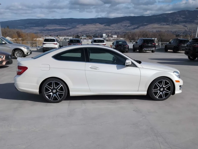 Mercedes-Benz C 350 * ПОДГРЕВИ * АЛКАНТАРА * ОТ ПРЕДСТАВИТЕЛСТВО, снимка 5 - Автомобили и джипове - 53440491