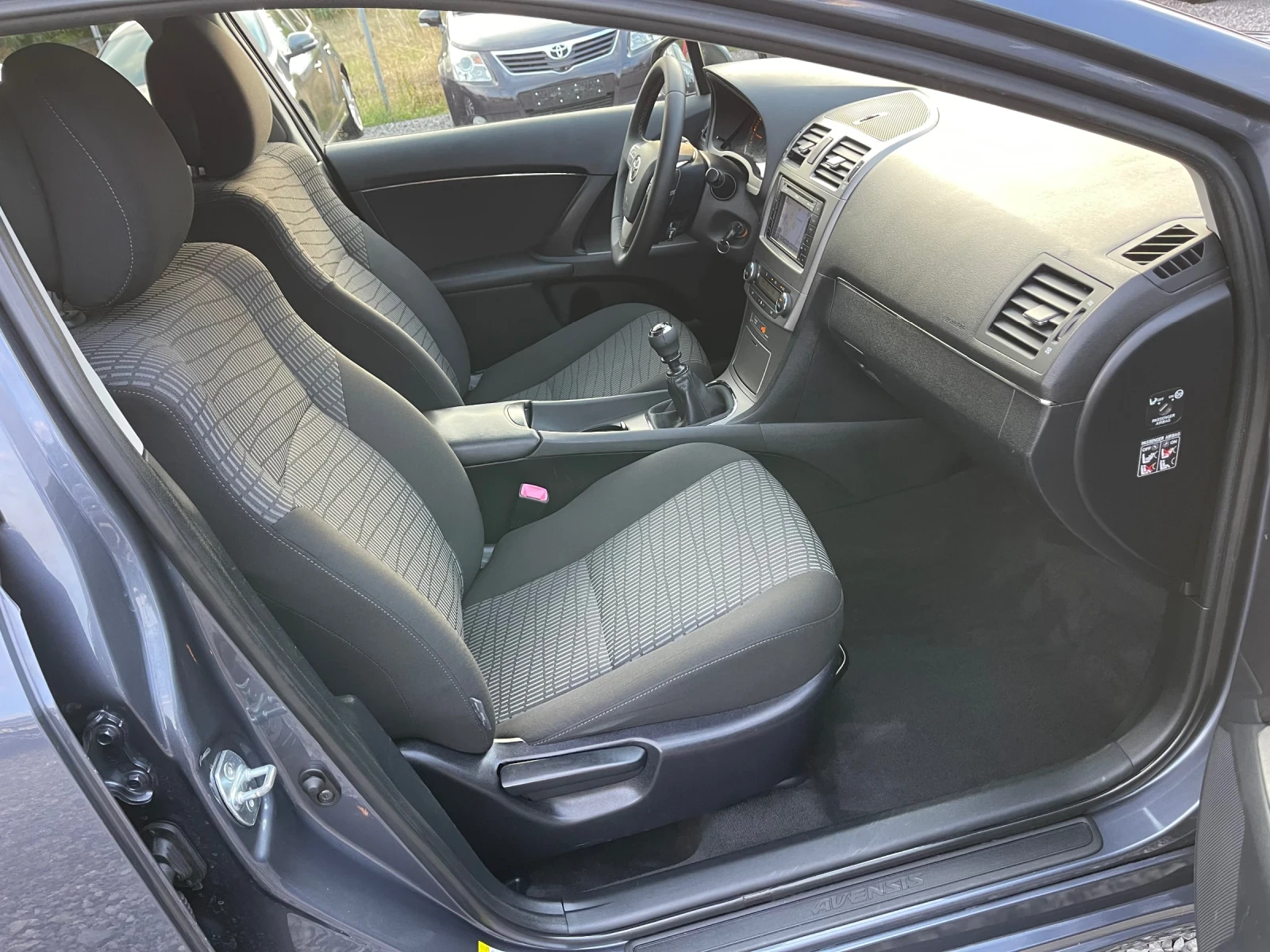 Toyota Avensis 2.0i Бензин, 152 Hp, 2011г. Навигация, Темпомат - изображение 10