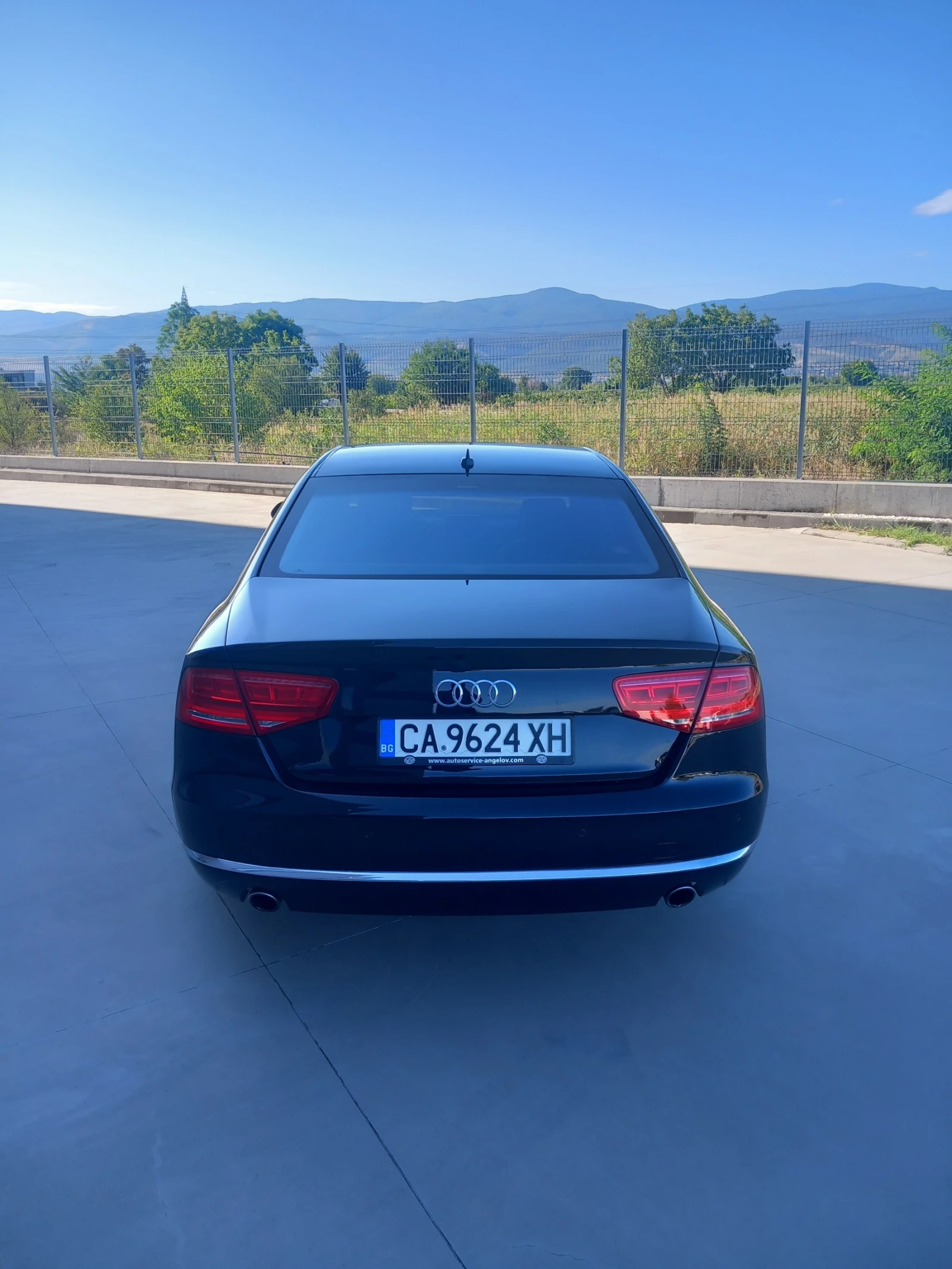 Audi A8  - изображение 2