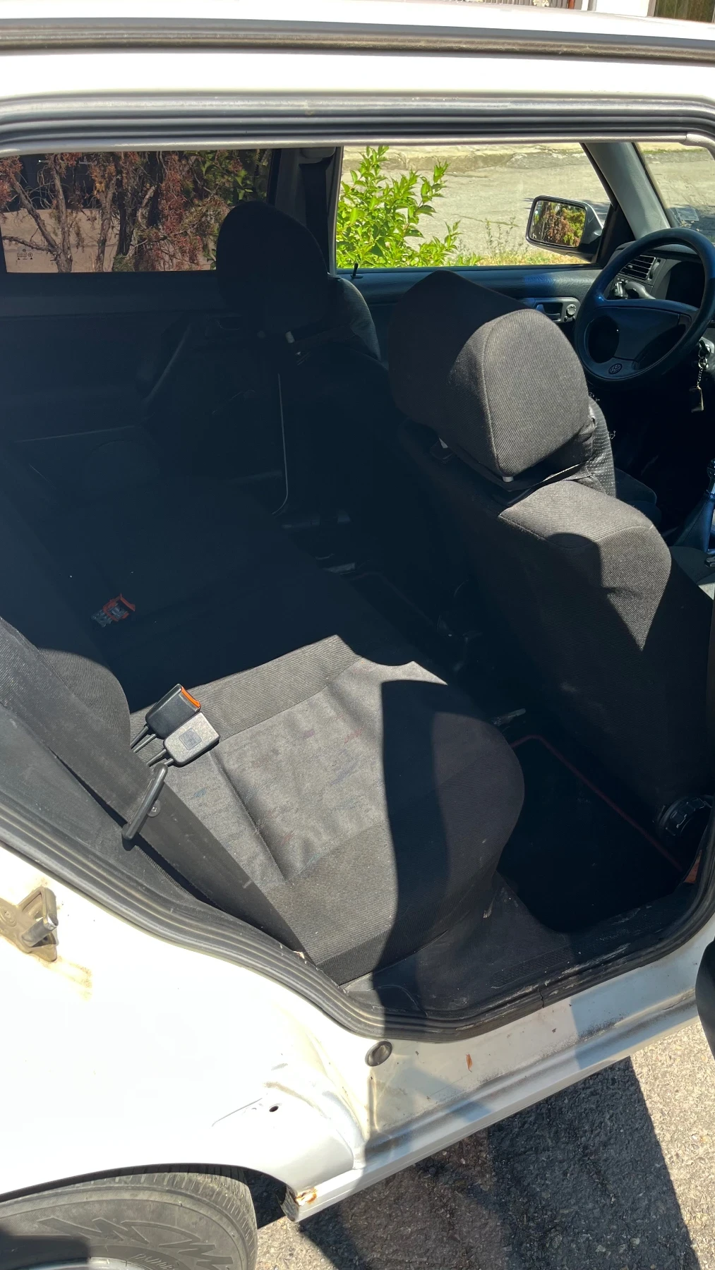 VW Golf 1.6 АГУ - изображение 10