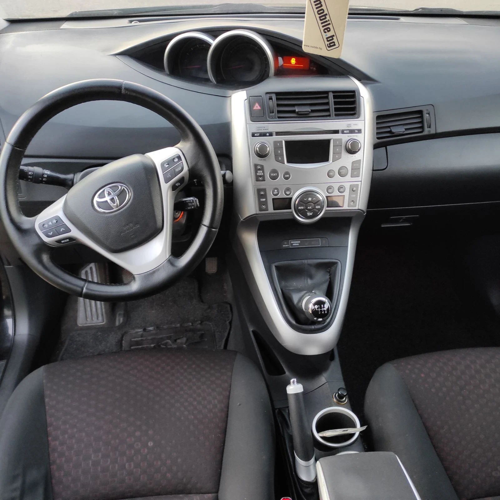 Toyota Verso 2.0 дизел , D4D , снимка 14 - Автомобили и джипове - 53421356