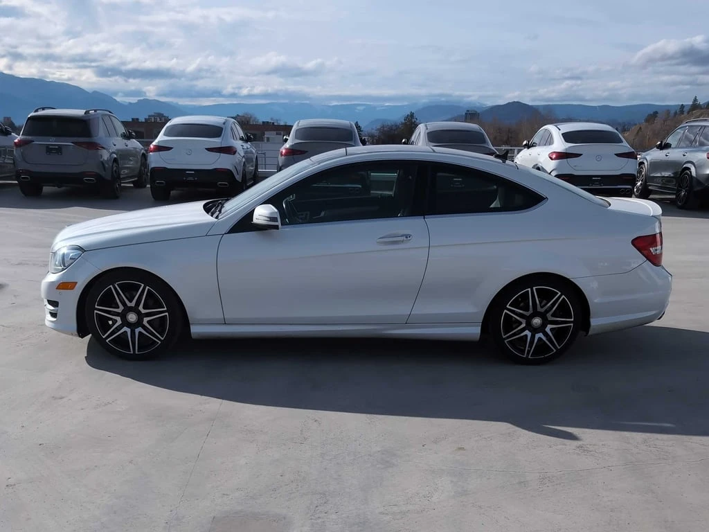 Mercedes-Benz C 350 * ПОДГРЕВИ * АЛКАНТАРА * ОТ ПРЕДСТАВИТЕЛСТВО - изображение 3