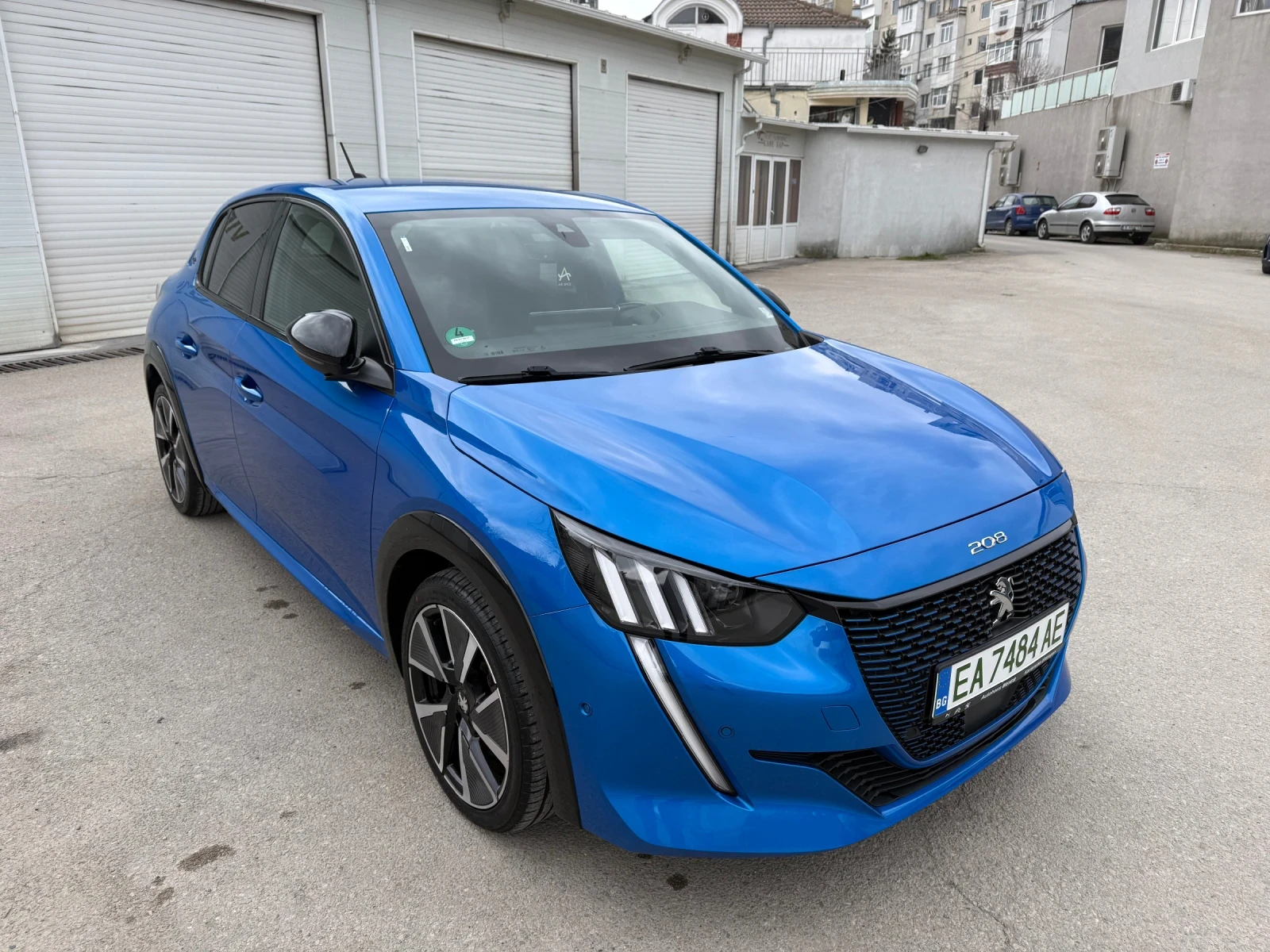 Peugeot 208 E GT, снимка 7 - Автомобили и джипове - 53751204