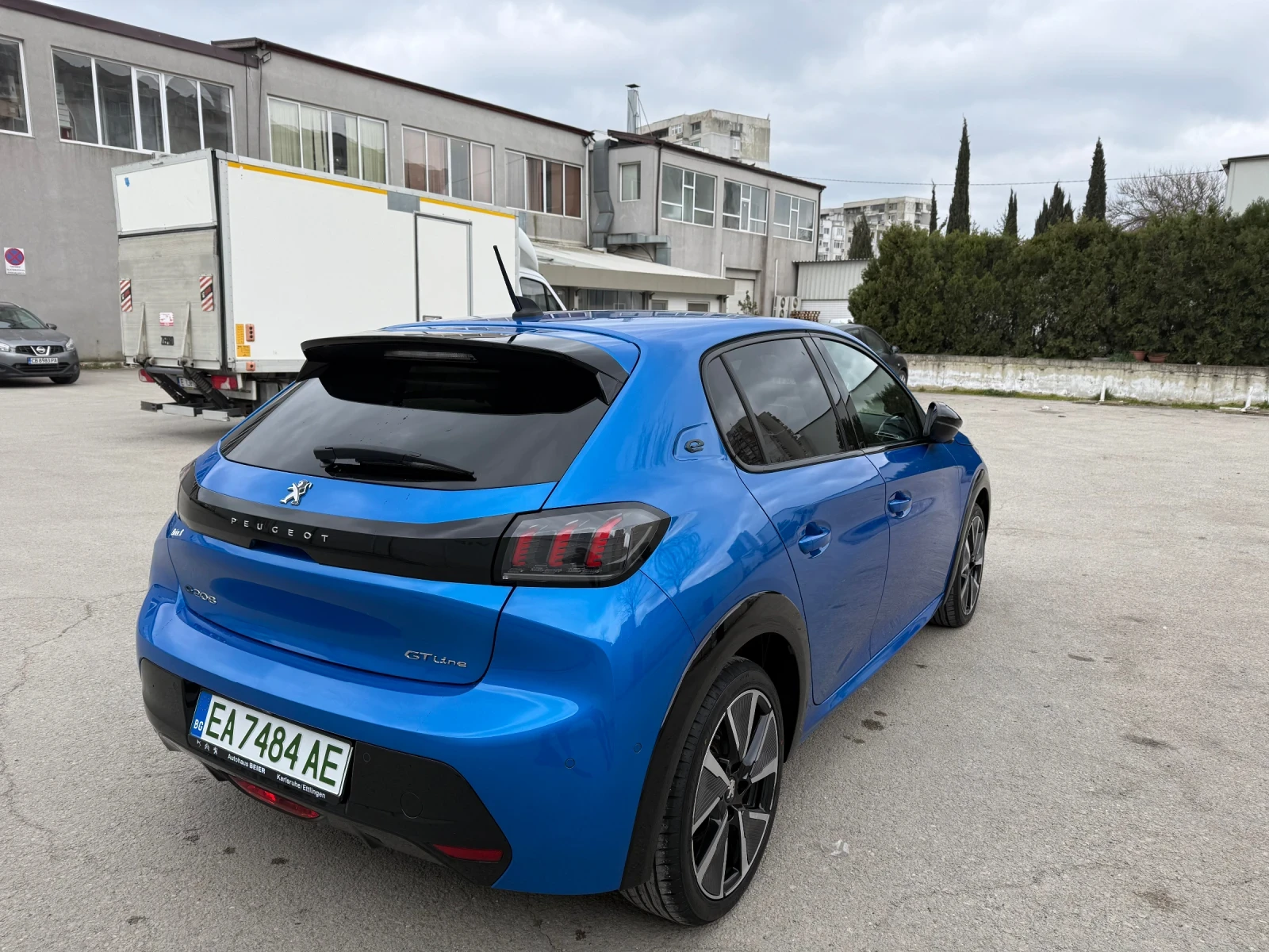 Peugeot 208 E GT, снимка 5 - Автомобили и джипове - 53751204