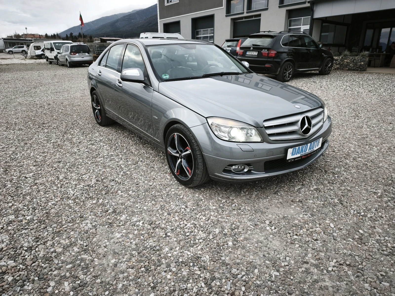 Mercedes-Benz C 200 Avndgard 6скорости, снимка 2 - Автомобили и джипове - 53951404