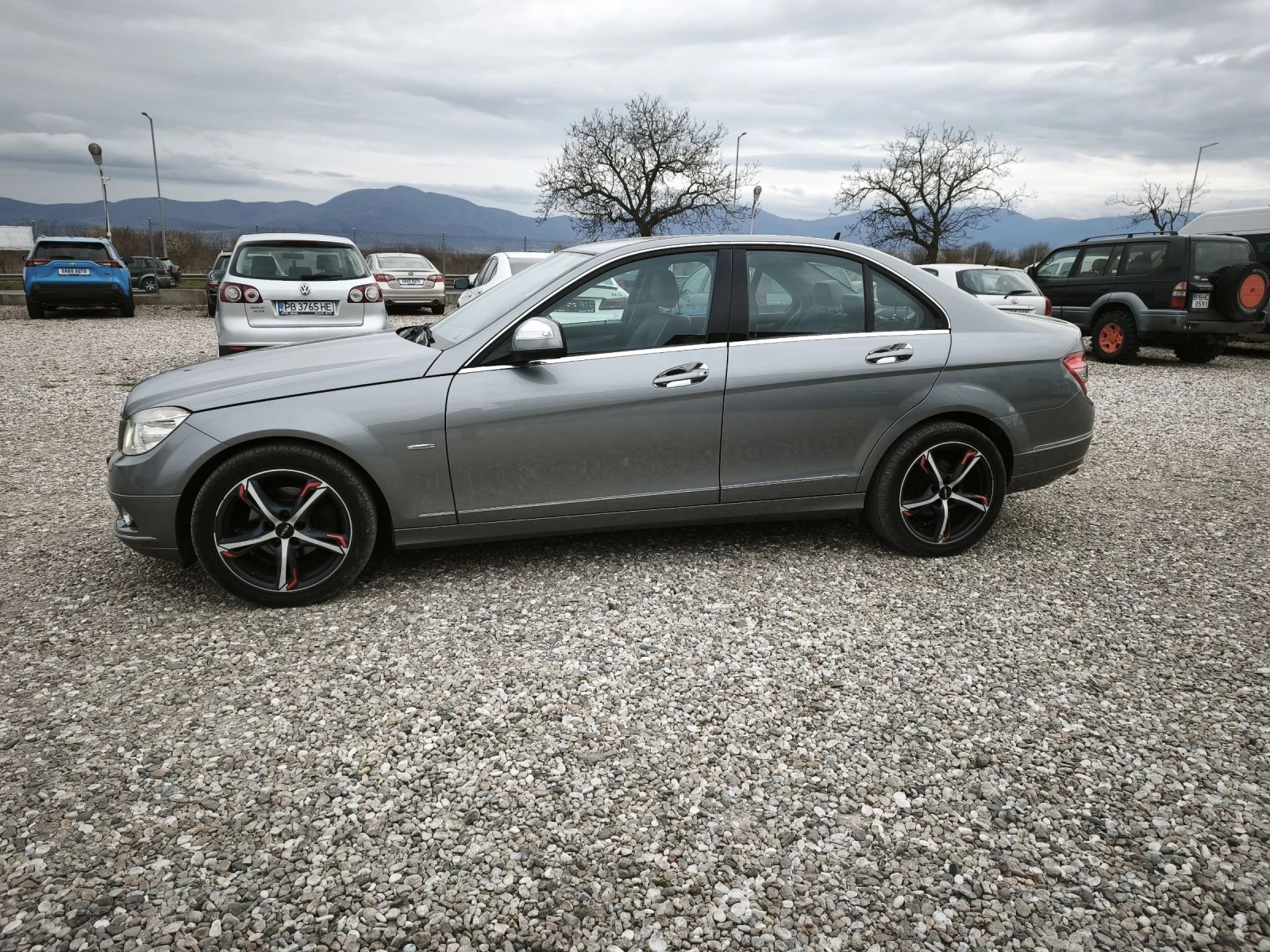 Mercedes-Benz C 200 Avndgard 6скорости, снимка 3 - Автомобили и джипове - 53951404