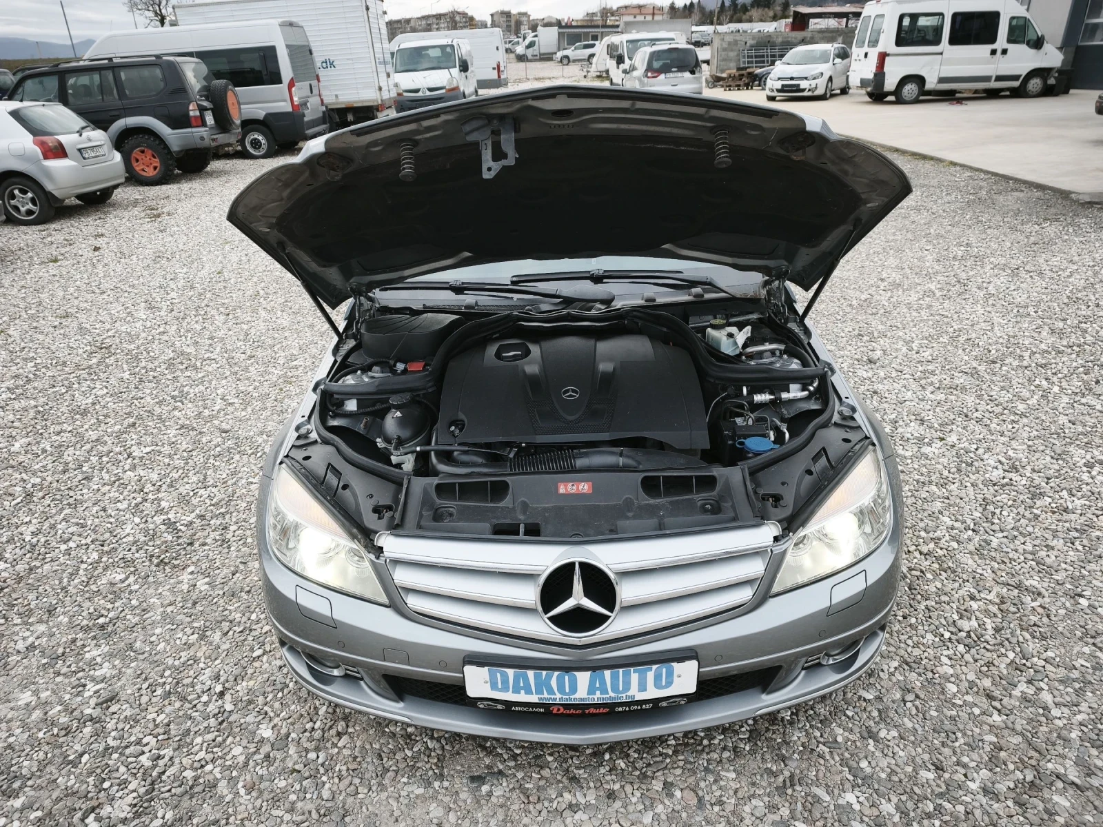 Mercedes-Benz C 200 Avndgard 6скорости, снимка 7 - Автомобили и джипове - 53951404
