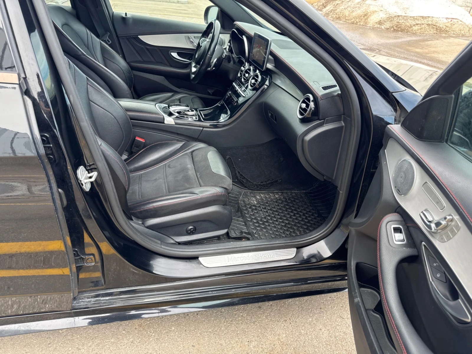 Mercedes-Benz C 450 AMG С РЕГИСТРАЦИЯ & АВТО КРЕДИТ, снимка 12 - Автомобили и джипове - 53999582