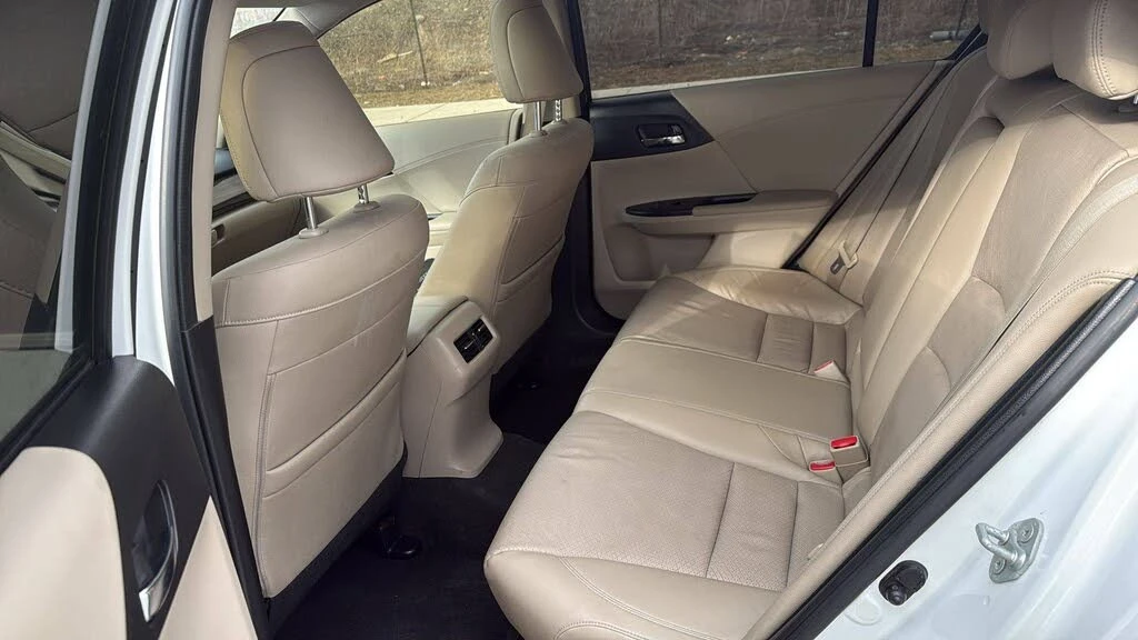 Honda Accord TOURING* АвтоКредит* (ЦЕНА ДО БГ), снимка 9 - Автомобили и джипове - 54113372