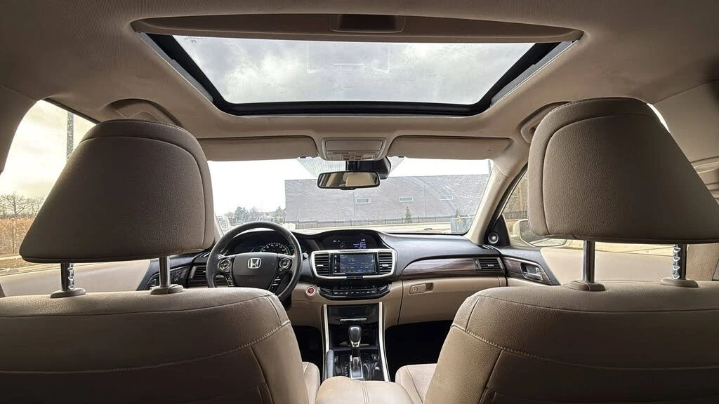 Honda Accord TOURING* АвтоКредит* (ЦЕНА ДО БГ), снимка 10 - Автомобили и джипове - 54113372