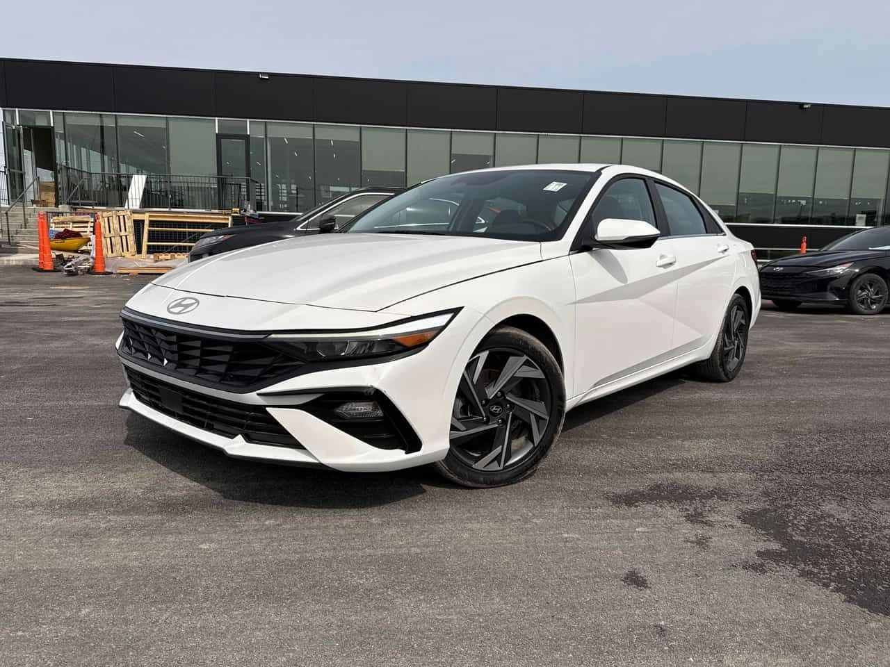 Hyundai Elantra * Luxury * 2 �����* �������* KEYLESS* PANO*  | Mobile.bg � ����������� 1