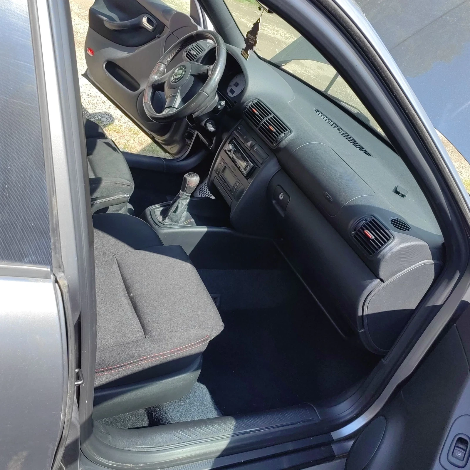 Seat Leon, снимка 13 - Автомобили и джипове - 54791548