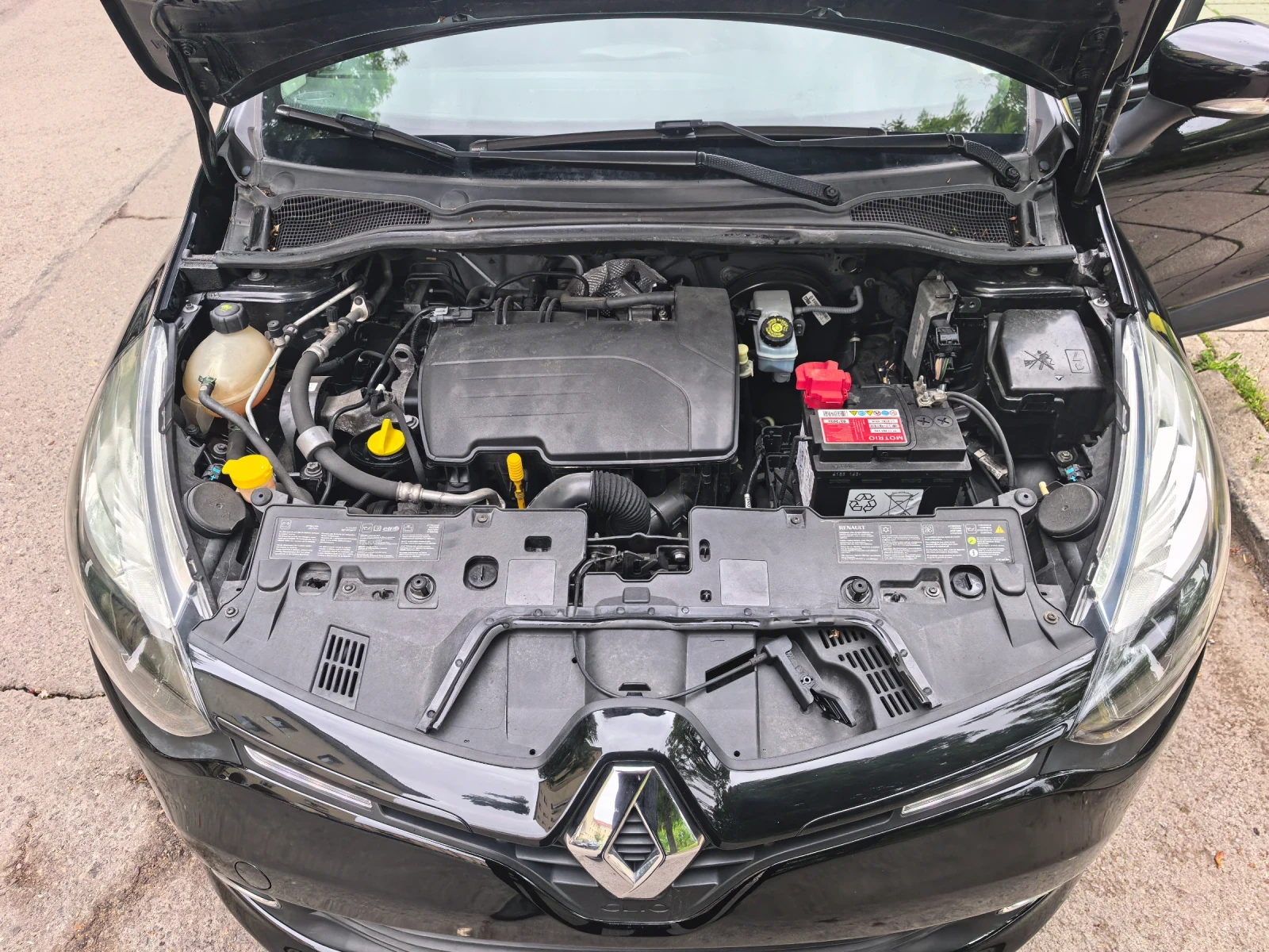 Renault Clio 1.2i, снимка 8 - Автомобили и джипове - 54991350