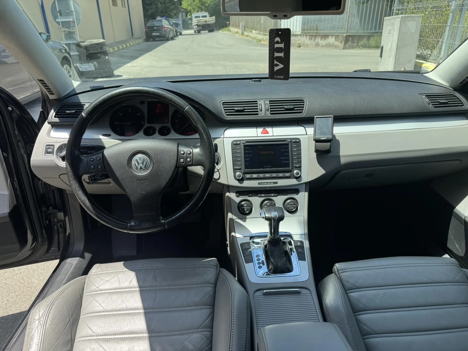 VW Passat 2.0 TDI, снимка 8 - Автомобили и джипове - 55183010