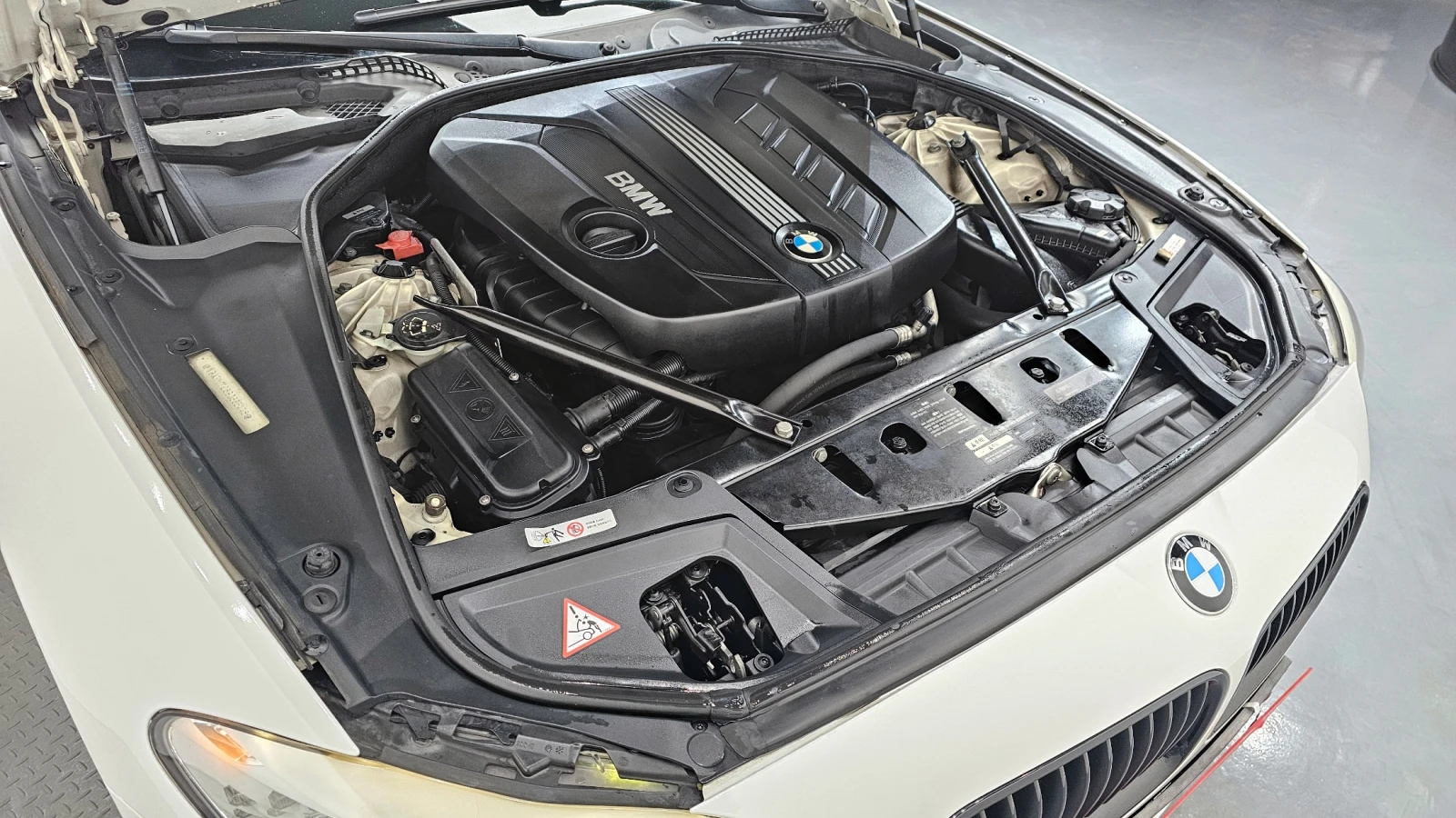 BMW 520 D, снимка 17 - Автомобили и джипове - 55404702