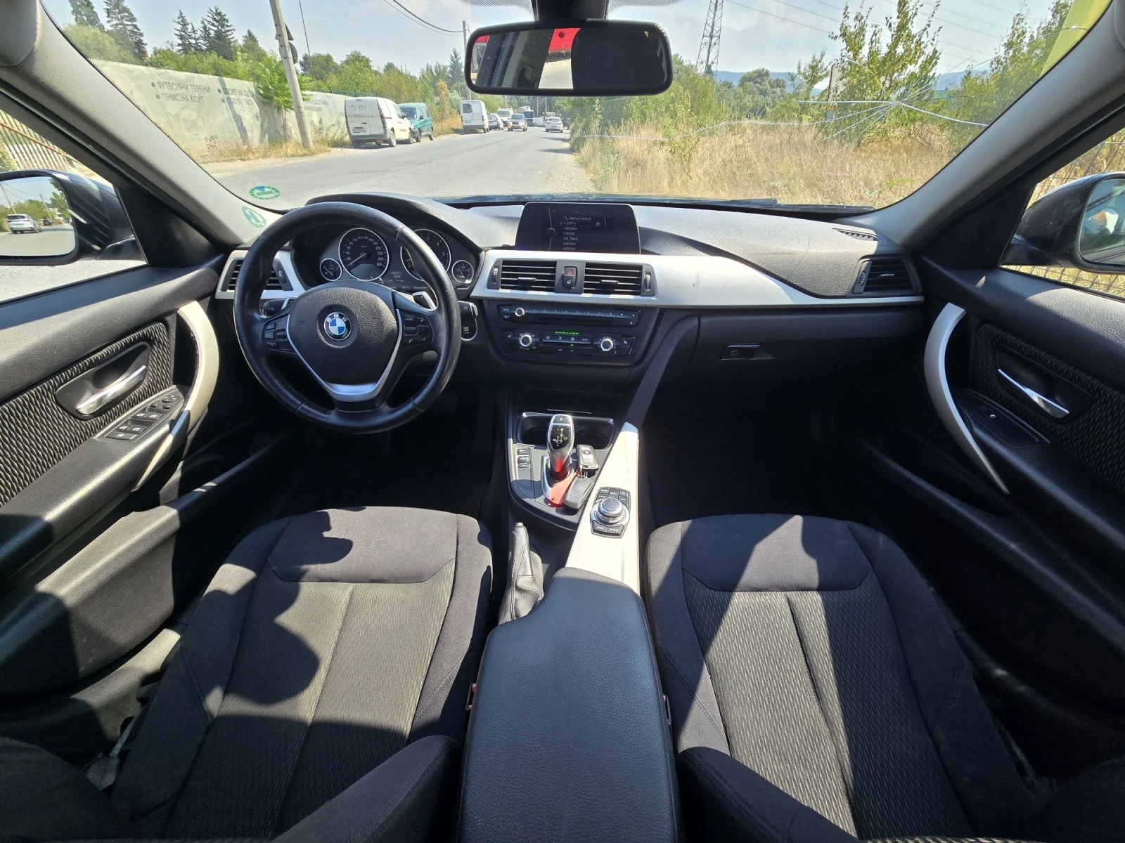 BMW 320 2.0D/XDRIVE, снимка 13 - Автомобили и джипове - 55706403