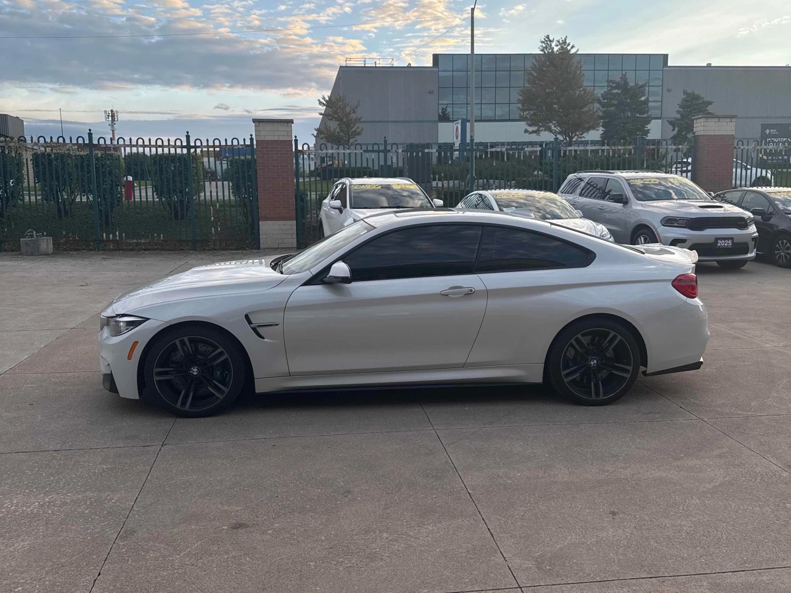 BMW M4 * Coupe * CARFAX * , снимка 2 - Автомобили и джипове - 56020173