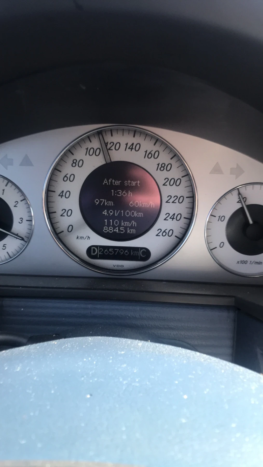 Mercedes-Benz E 270, снимка 6 - Автомобили и джипове - 56125651