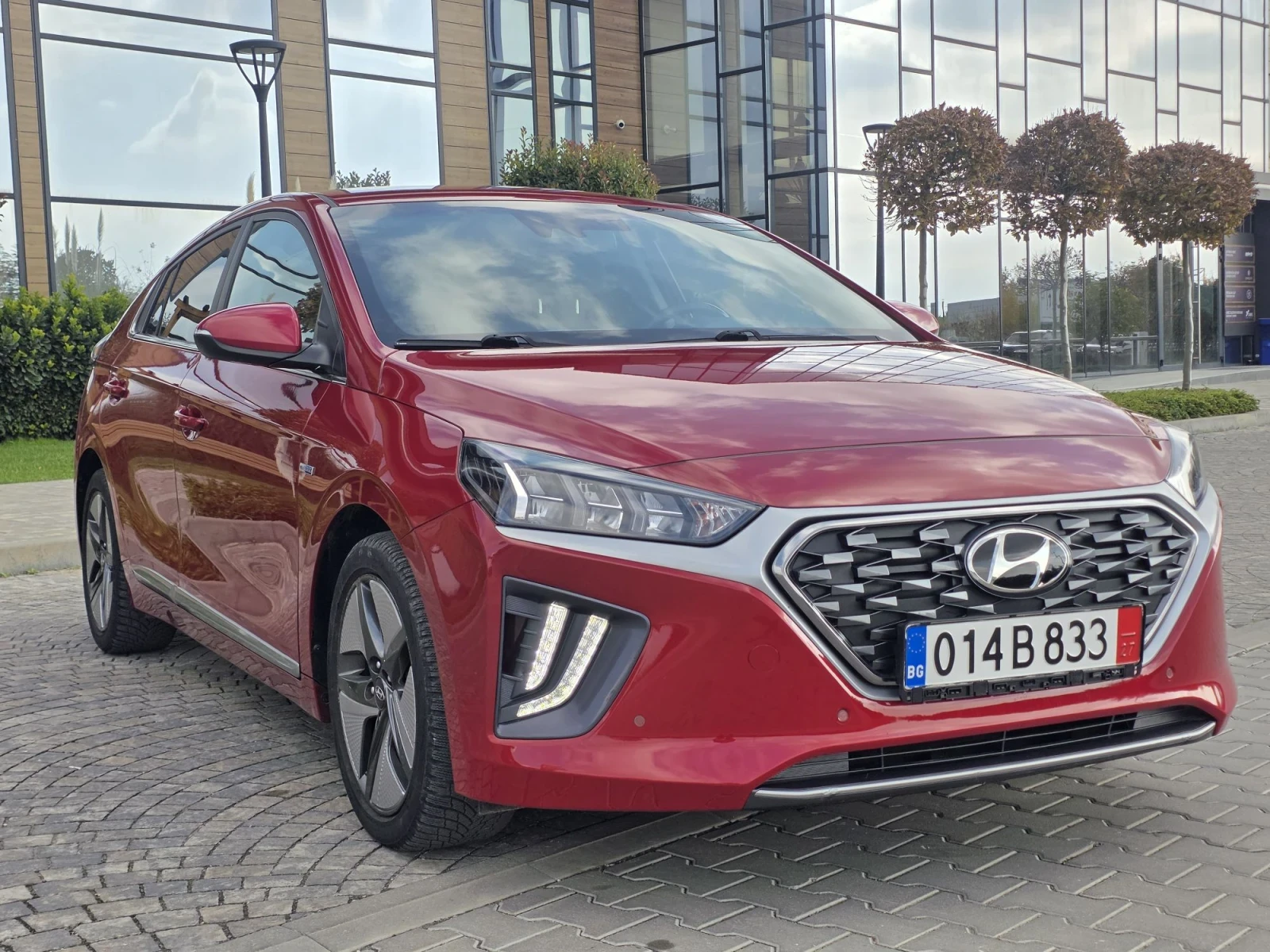 Hyundai Ioniq 1.6i HYBRID/ FACELIFT/ 141hlp/ 52000km | Mobile.bg � ����������� 7
