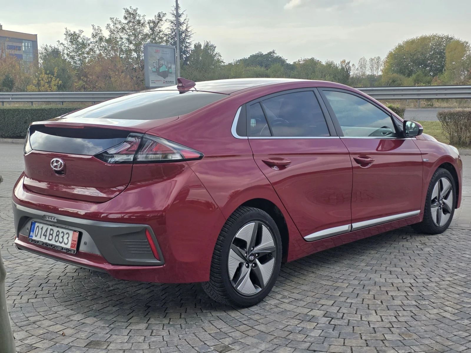 Hyundai Ioniq 1.6i HYBRID/ FACELIFT/ 141hlp/ 52000km | Mobile.bg � ����������� 5