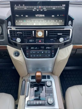 Toyota Land cruiser  V8, FACELIFT 2024 г.! , снимка 11