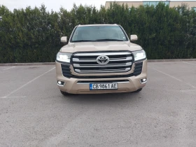 Toyota Land cruiser  V8, FACELIFT 2024 г.! , снимка 2