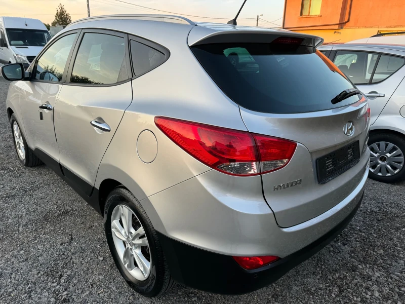 Hyundai IX35 2.0i АВТОМАТ  90 000 км.  Пълна сервизна история, снимка 2 - Автомобили и джипове - 47382392