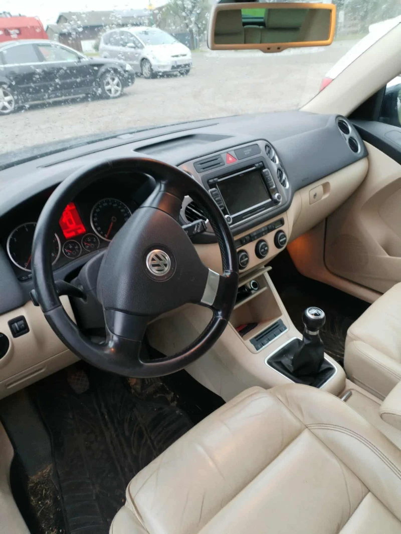 VW Tiguan 4x4, снимка 6 - Автомобили и джипове - 52421857