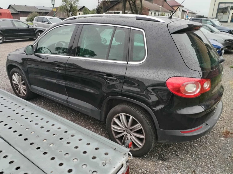 VW Tiguan 4x4, снимка 4 - Автомобили и джипове - 52421857