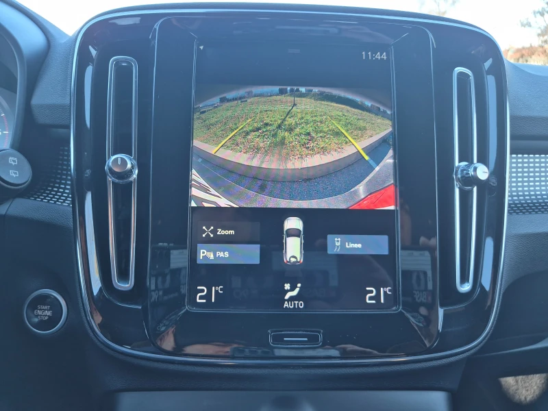 Volvo XC40 * R-Design * LUX * Пълна сервизна история* , снимка 12 - Автомобили и джипове - 52426387