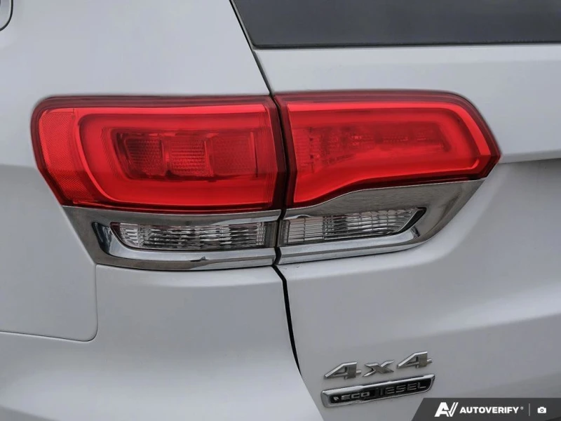 Jeep Grand cherokee * SummitSUMMIT, ECODIESEL, 4X4, NAV, SUNROOF, LOAD, снимка 9 - Автомобили и джипове - 52924126