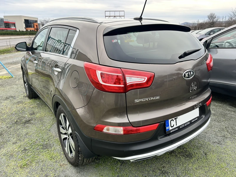 Kia Sportage 2.0i* 4WD* AUTO* Camera* NAVI* Pano* E5* FULL, снимка 3 - Автомобили и джипове - 53100501