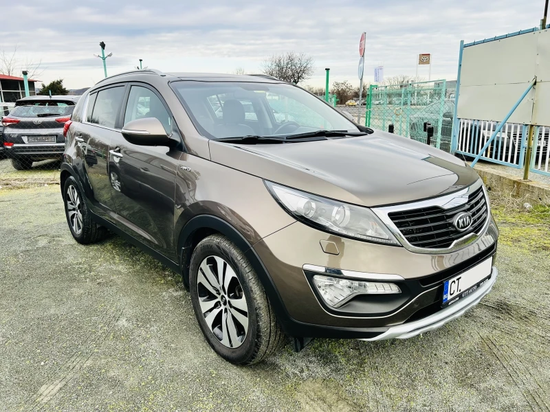 Kia Sportage 2.0i* 4WD* AUTO* Camera* NAVI* Pano* E5* FULL, снимка 7 - Автомобили и джипове - 53100501