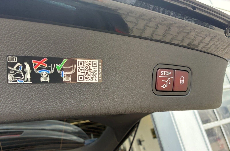 Mercedes-Benz GLC 63 AMG 4MATIC E-PERFORMANCE , снимка 13 - Автомобили и джипове - 53515176