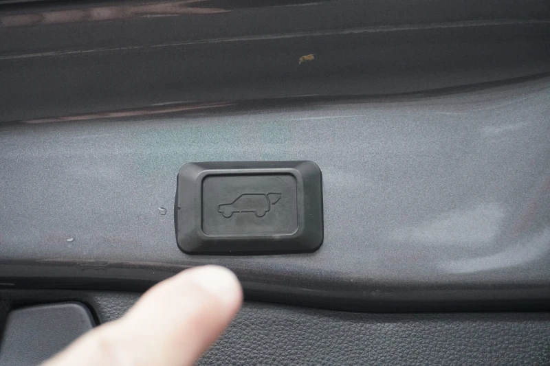 Toyota Rav4 2.5i HYBRID AWD FACE 2022, снимка 16 - Автомобили и джипове - 53570648