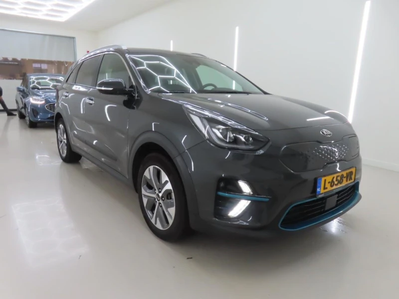 Kia Niro EV 64kWh full electric 204PS - 41990 лв. / 21469.15 € - 63969629 1