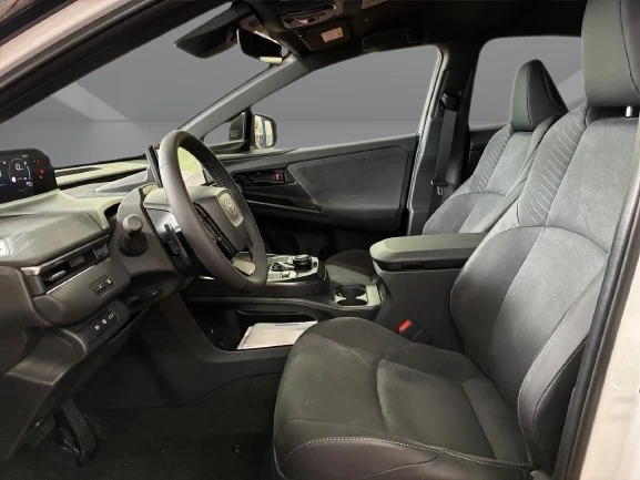 Toyota C-HR + AWD New Model = NEW = Гаранция, снимка 7 - Автомобили и джипове - 55089552