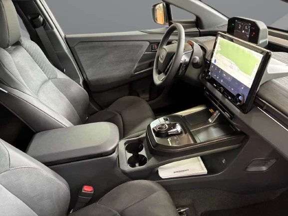 Toyota C-HR + AWD New Model = NEW = Гаранция, снимка 10 - Автомобили и джипове - 55089552