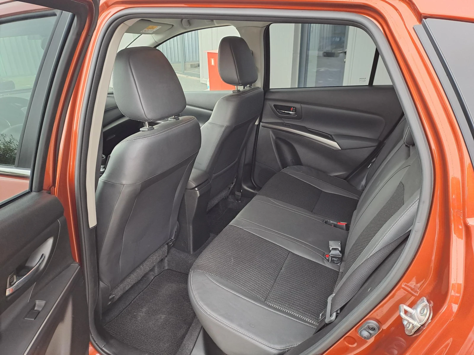 Suzuki SX4 S-Cross 1.4 GLX Booster Jet HYBRID 4X4 360 камери - изображение 8