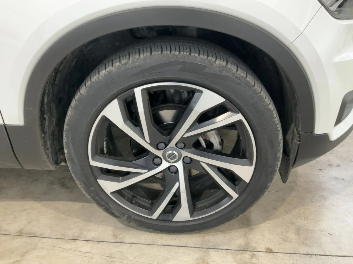 Volvo XC40 * R-Design * LUX *   *  | Mobile.bg   6