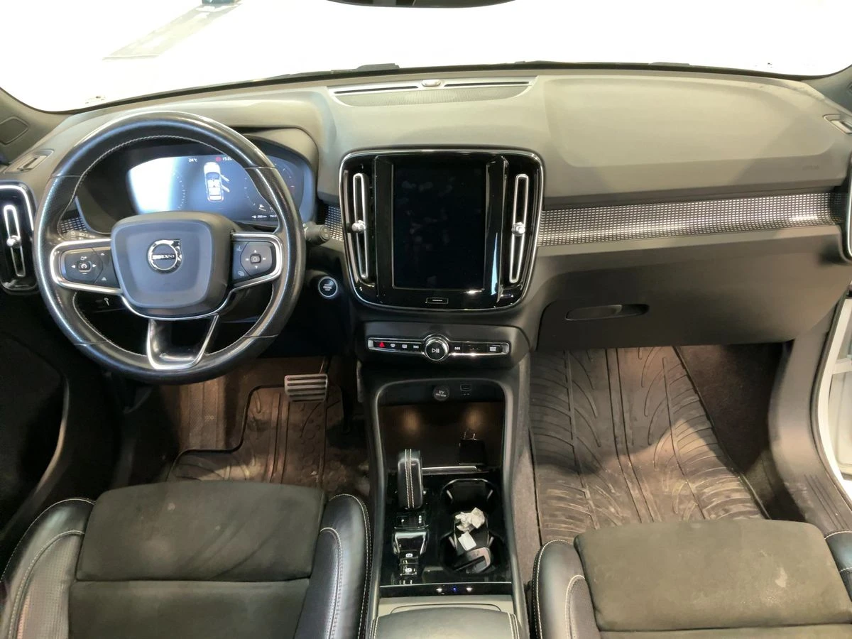 Volvo XC40 * R-Design * LUX *   *  | Mobile.bg   10