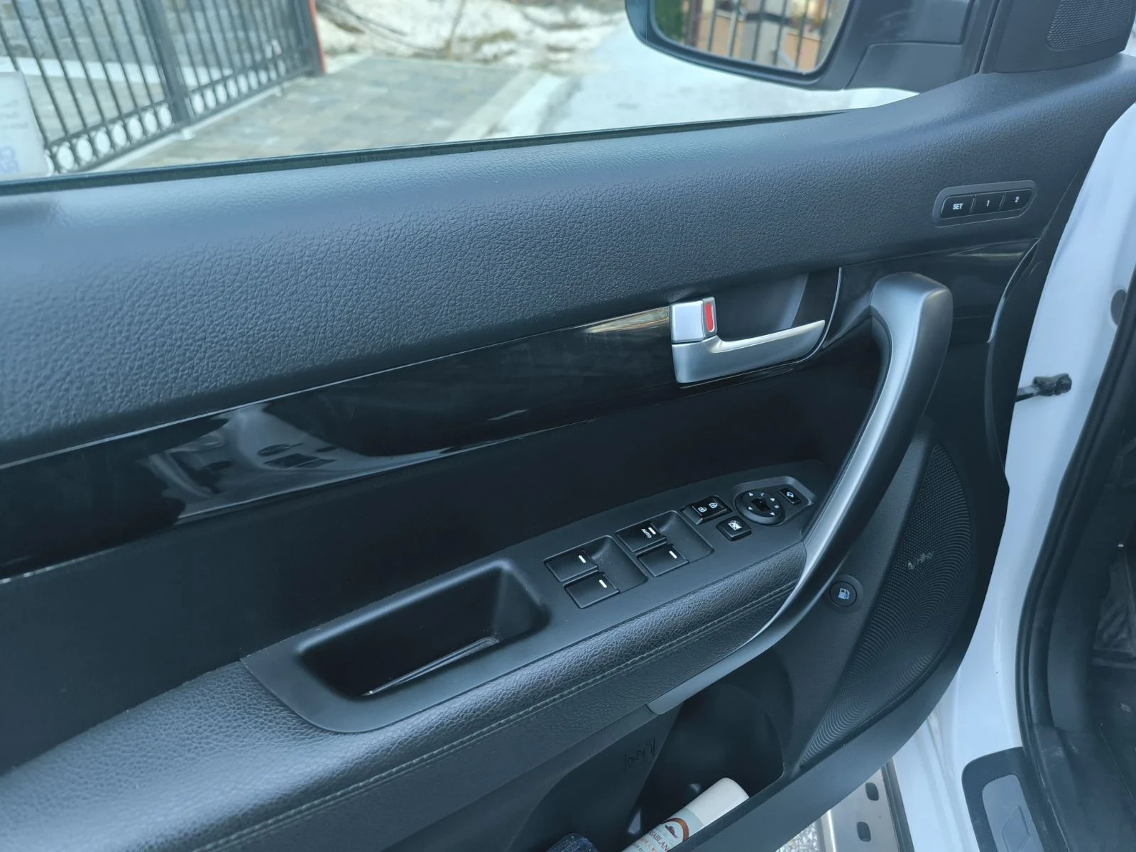 Kia Sorento 3.3-V6/SX - изображение 10