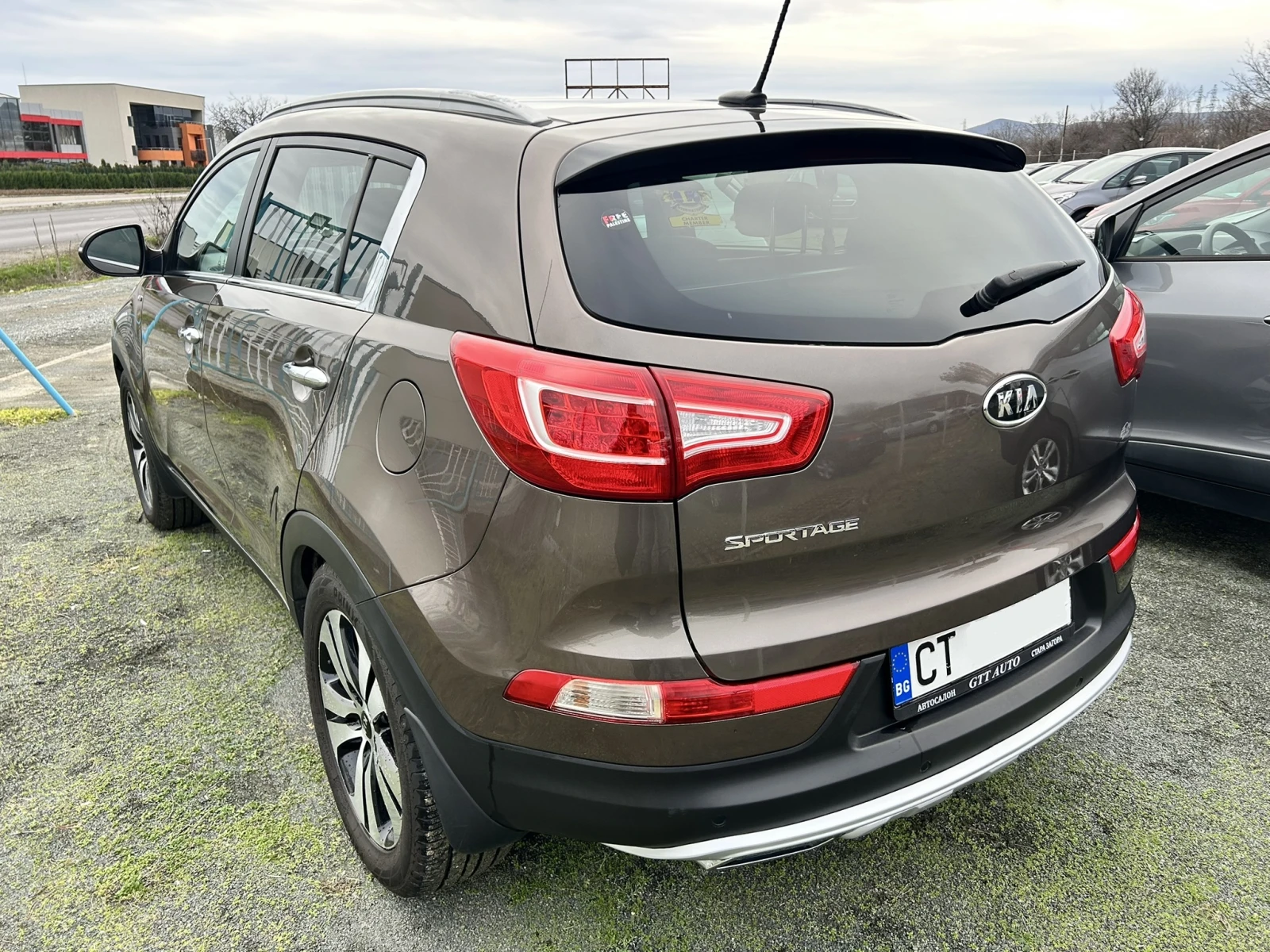 Kia Sportage 2.0i* 4WD* AUTO* Camera* NAVI* Pano* E5* FULL - изображение 3