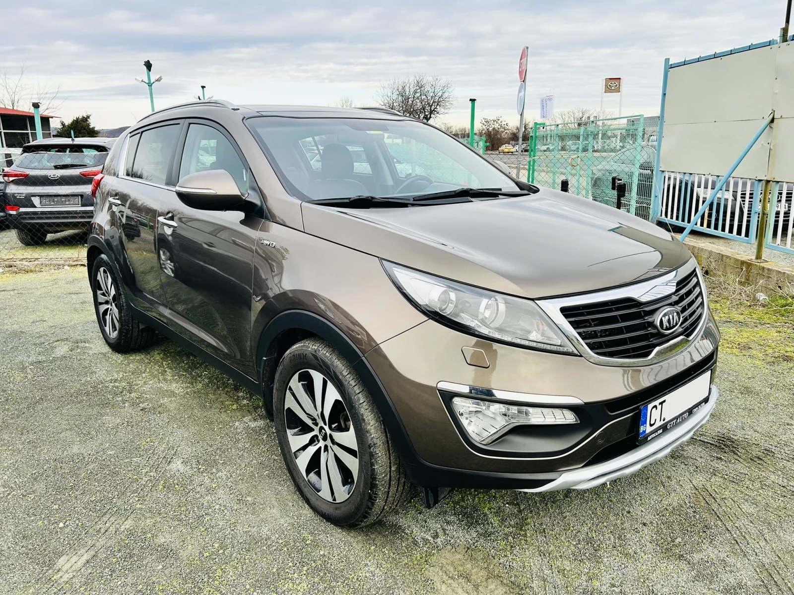 Kia Sportage 2.0i* 4WD* AUTO* Camera* NAVI* Pano* E5* FULL - изображение 7