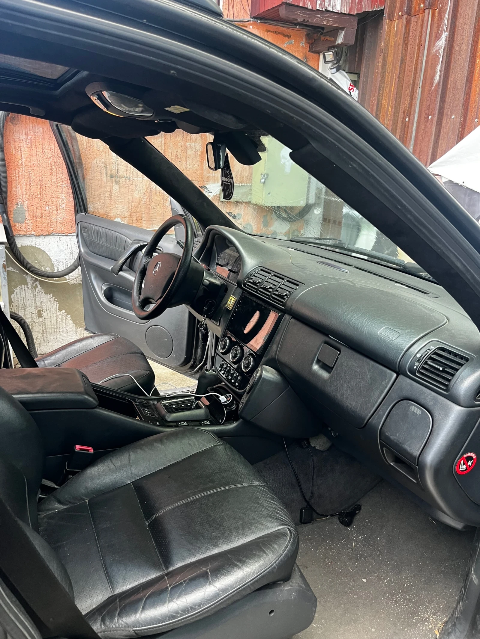 Mercedes-Benz ML 270, снимка 8 - Автомобили и джипове - 54620611