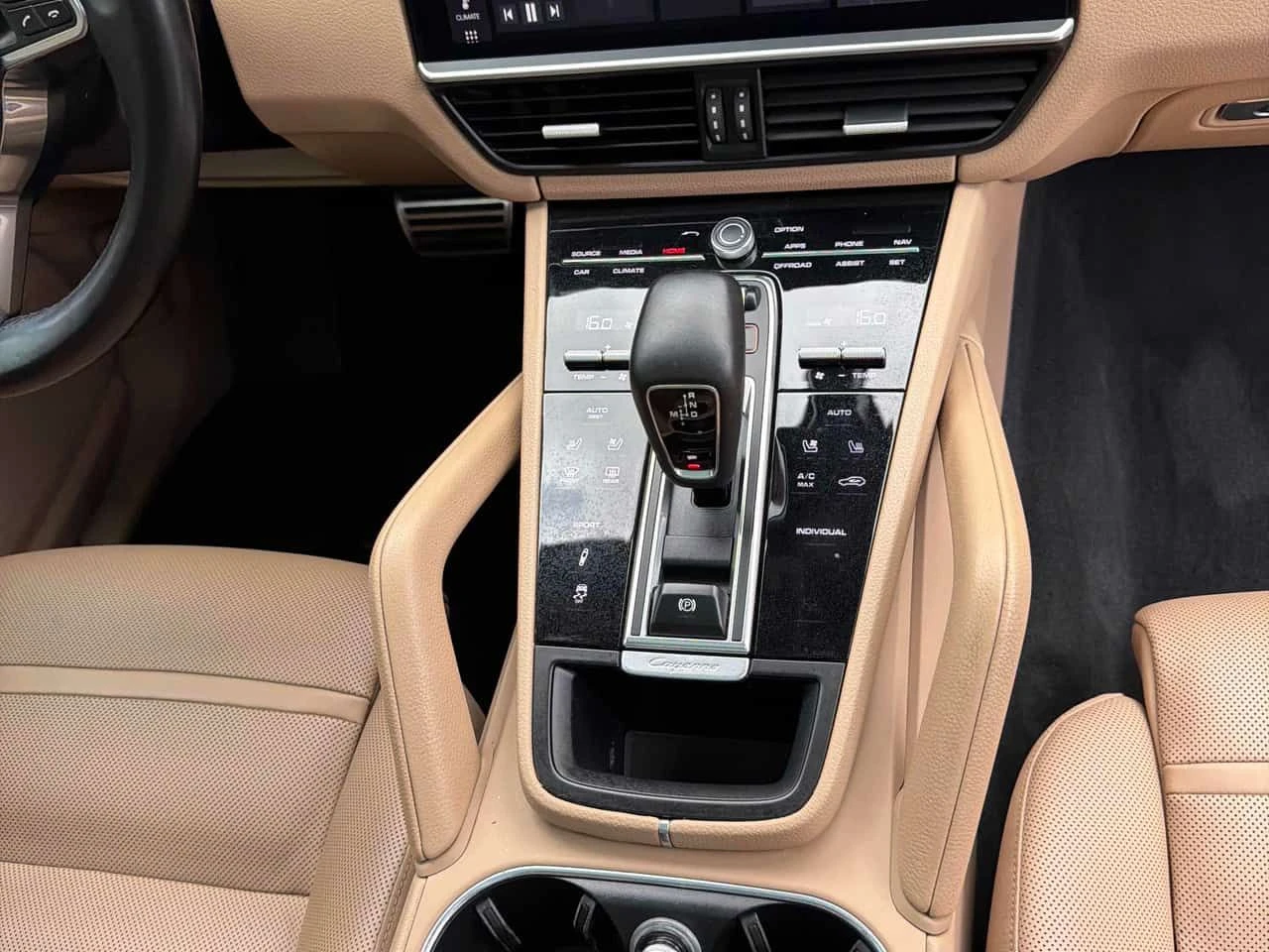 Porsche Cayenne * S * ПАНО * ОБДУХВАНЕ * ПОДГРЕВИ * 360 * , снимка 9 - Автомобили и джипове - 54858585