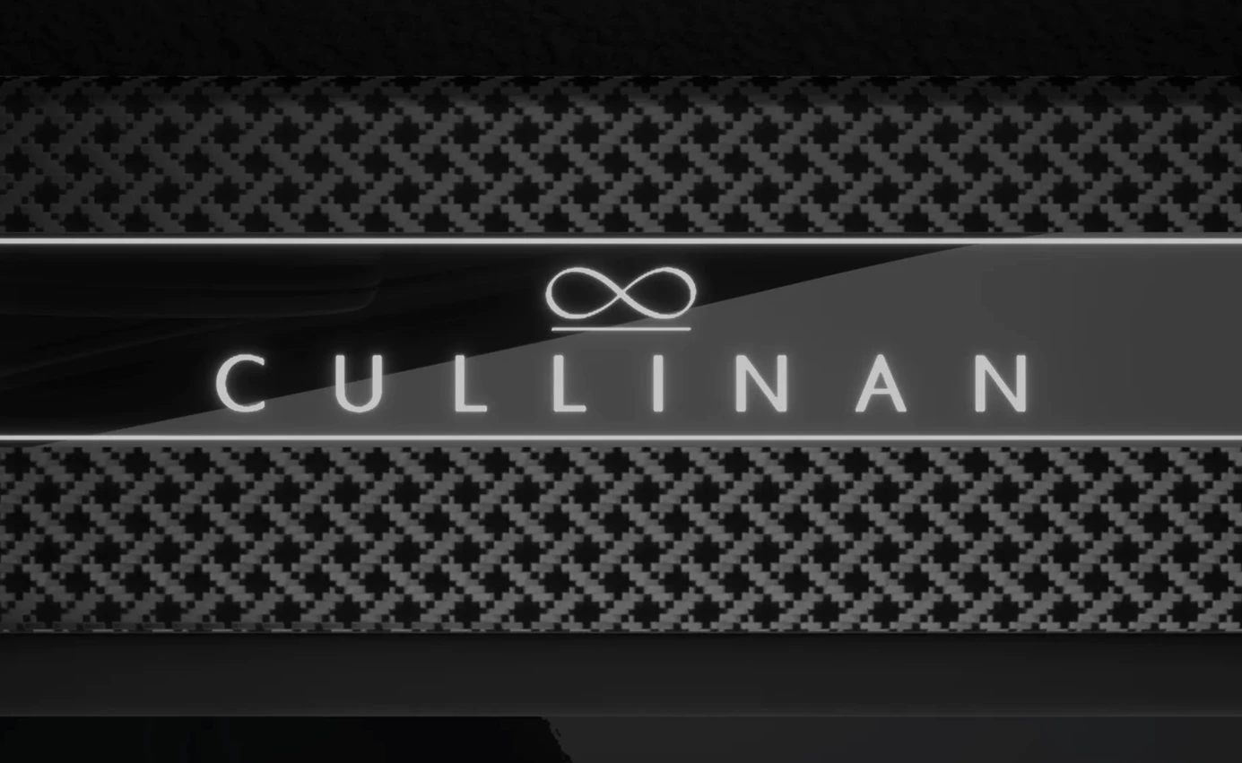 Rolls-Royce Cullinan BLACK BADGE * , снимка 9 - Автомобили и джипове - 54994250