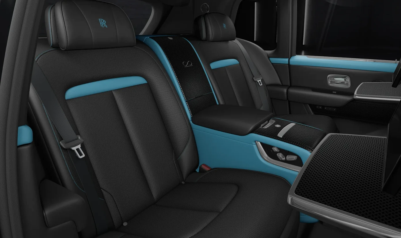 Rolls-Royce Cullinan BLACK BADGE * , снимка 8 - Автомобили и джипове - 54994250